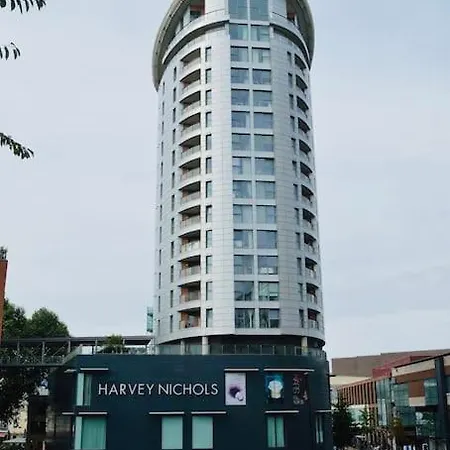2 Bed 2 Bath Luxury Apt In Cabot Circus ! Apartment